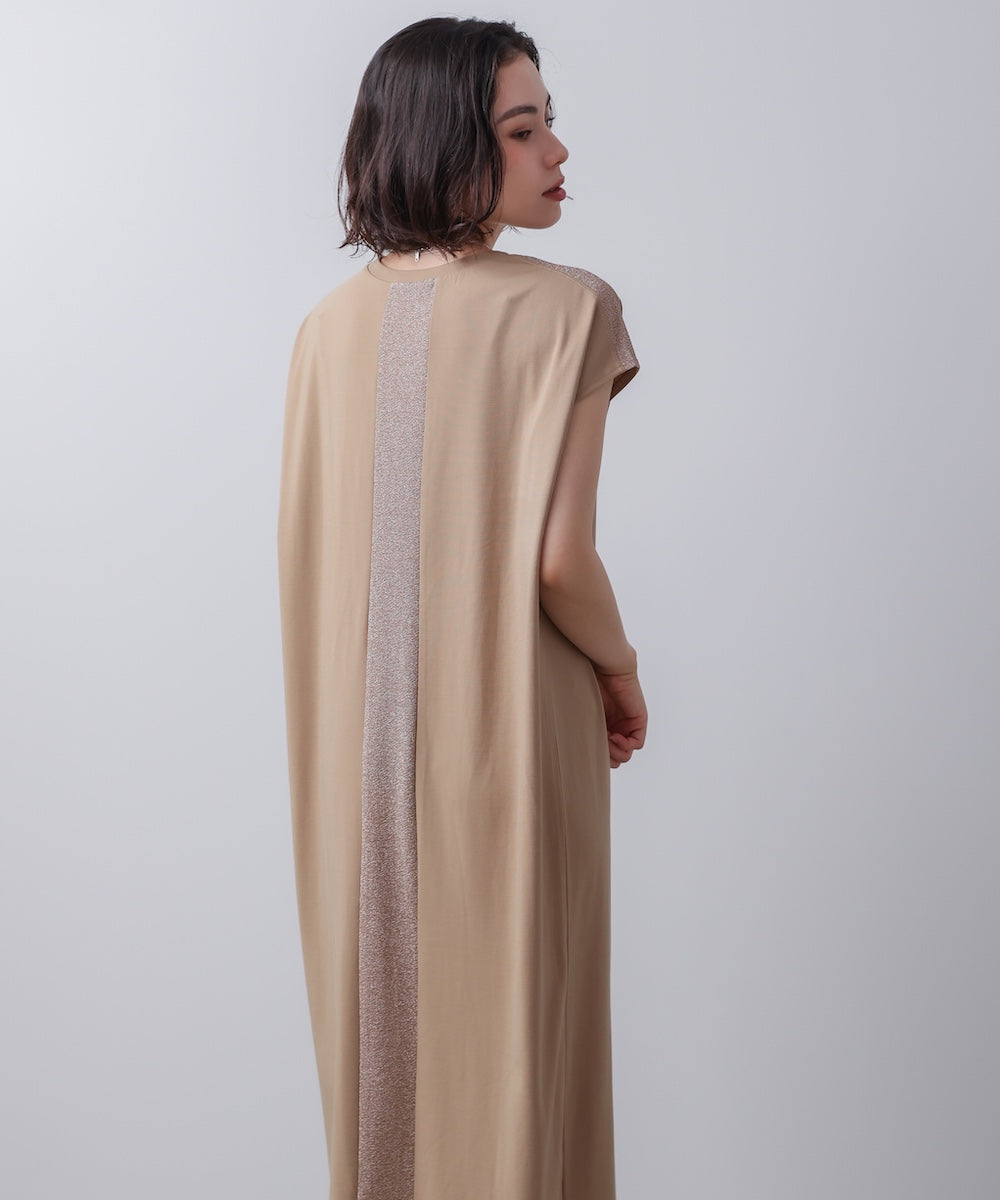 バックラメラインワンピース