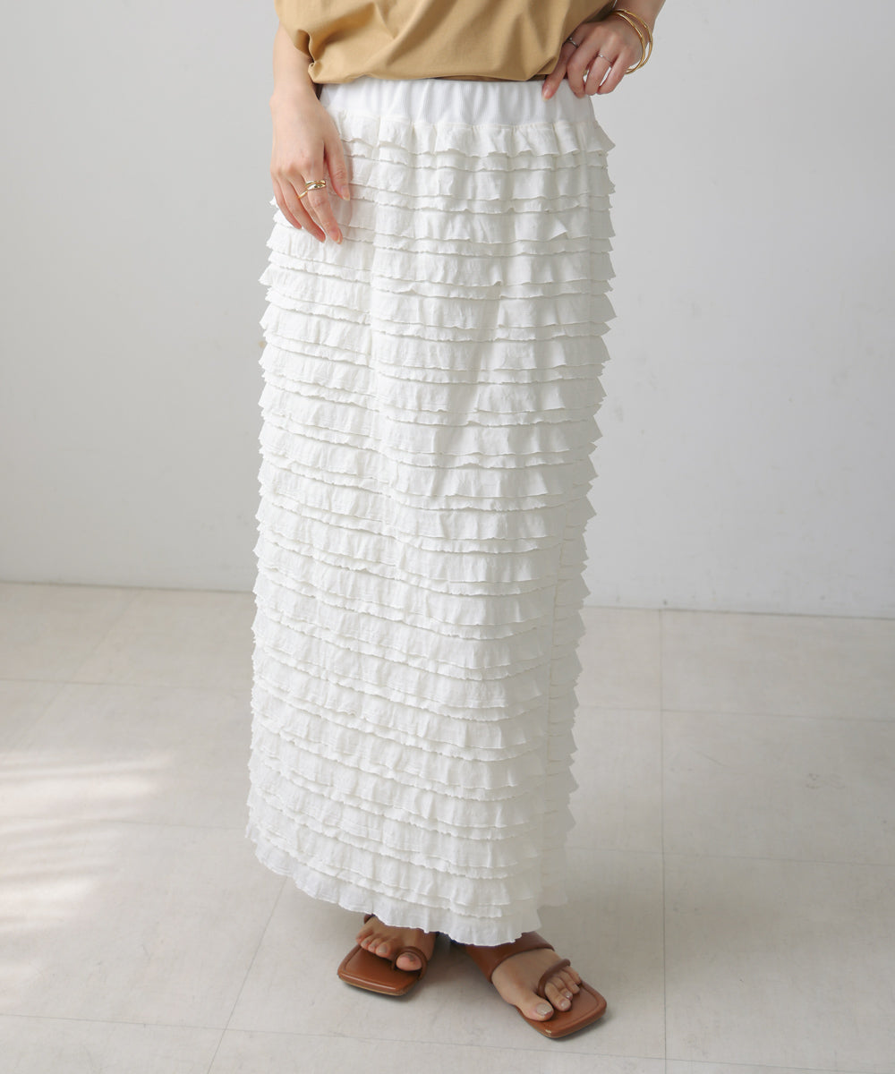 フリルカットソータイトスカート