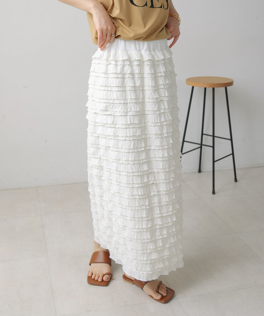フリルカットソータイトスカート