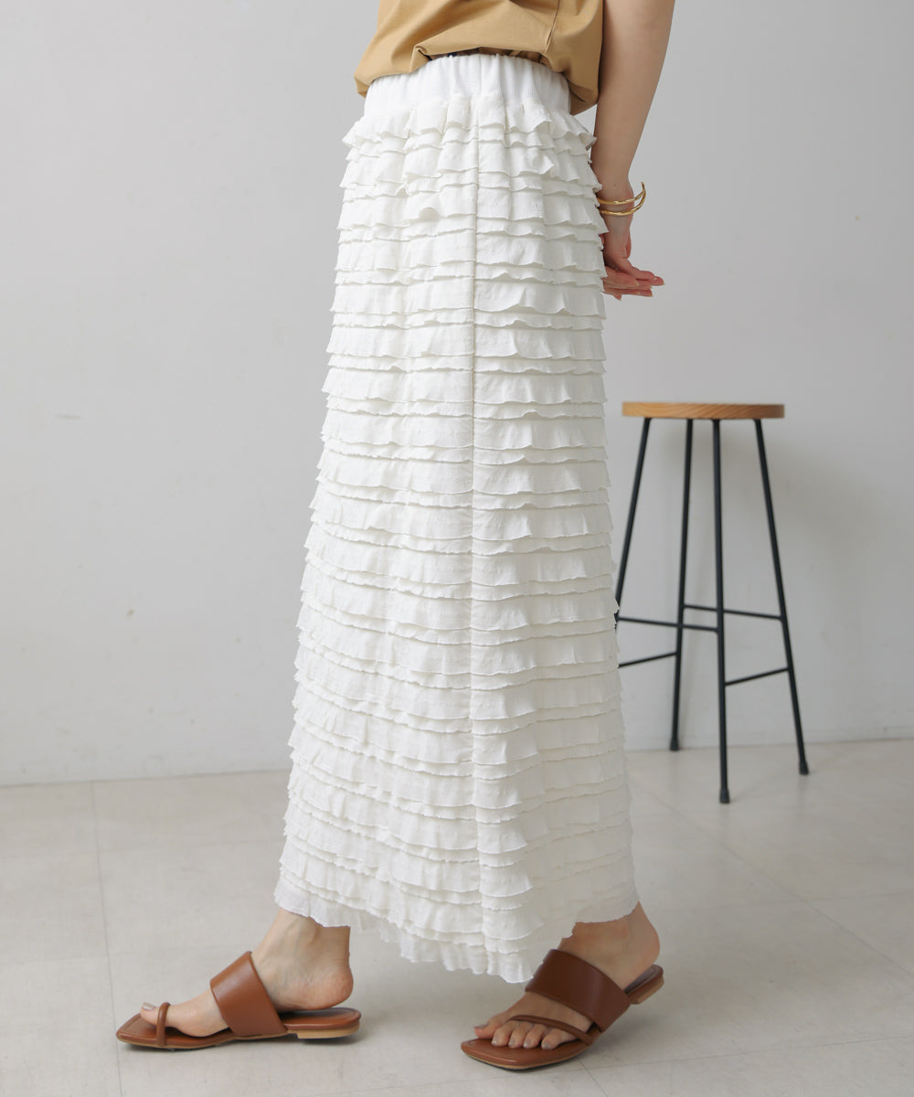 フリルカットソータイトスカート