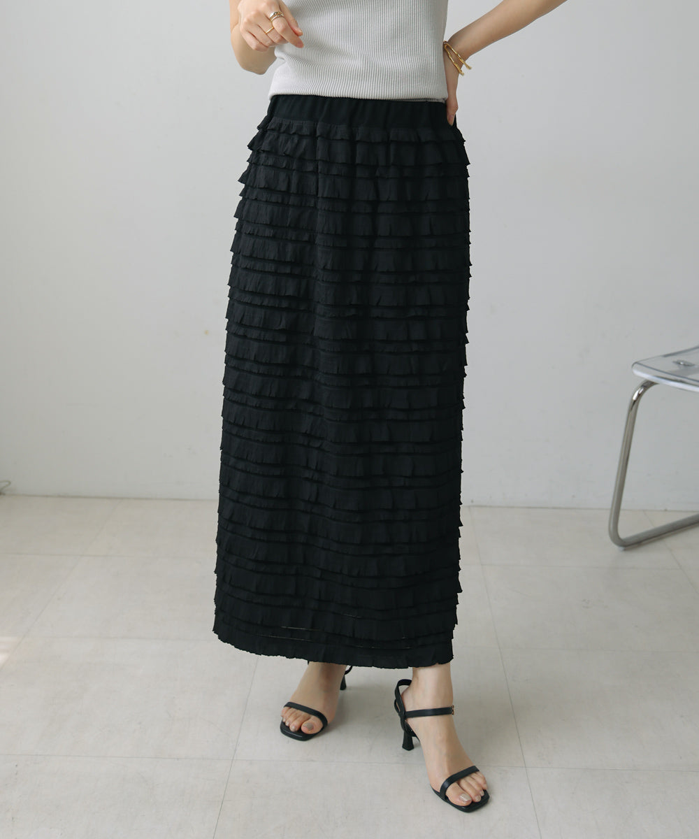 フリルカットソータイトスカート