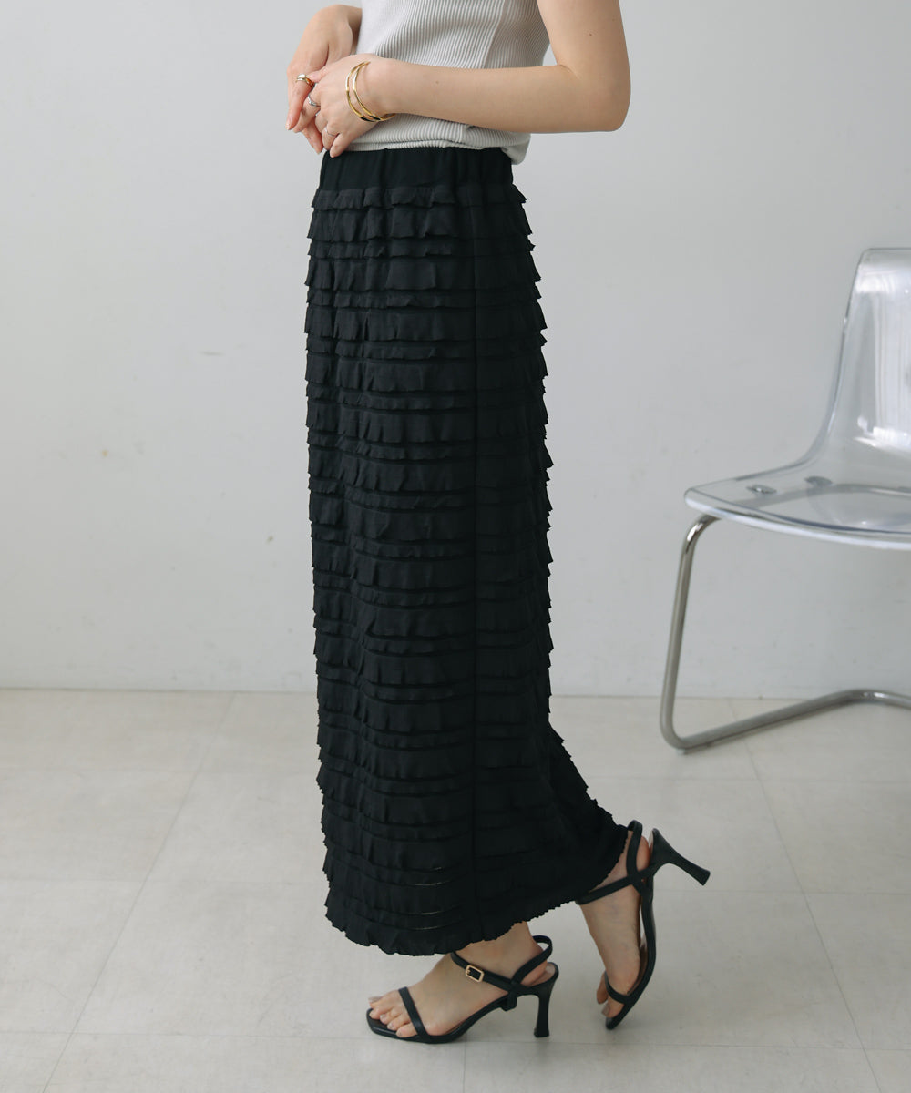 フリルカットソータイトスカート