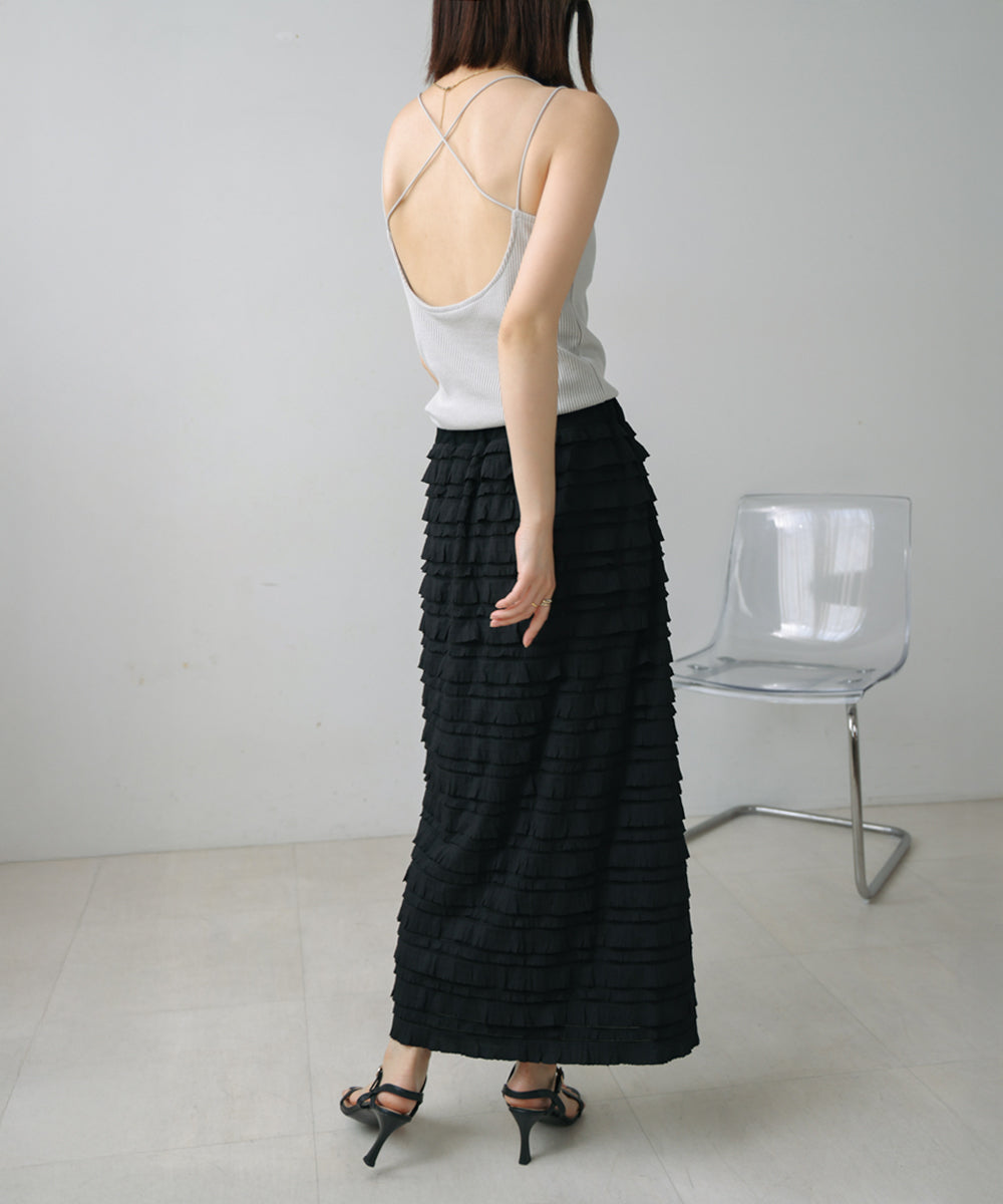 フリルカットソータイトスカート