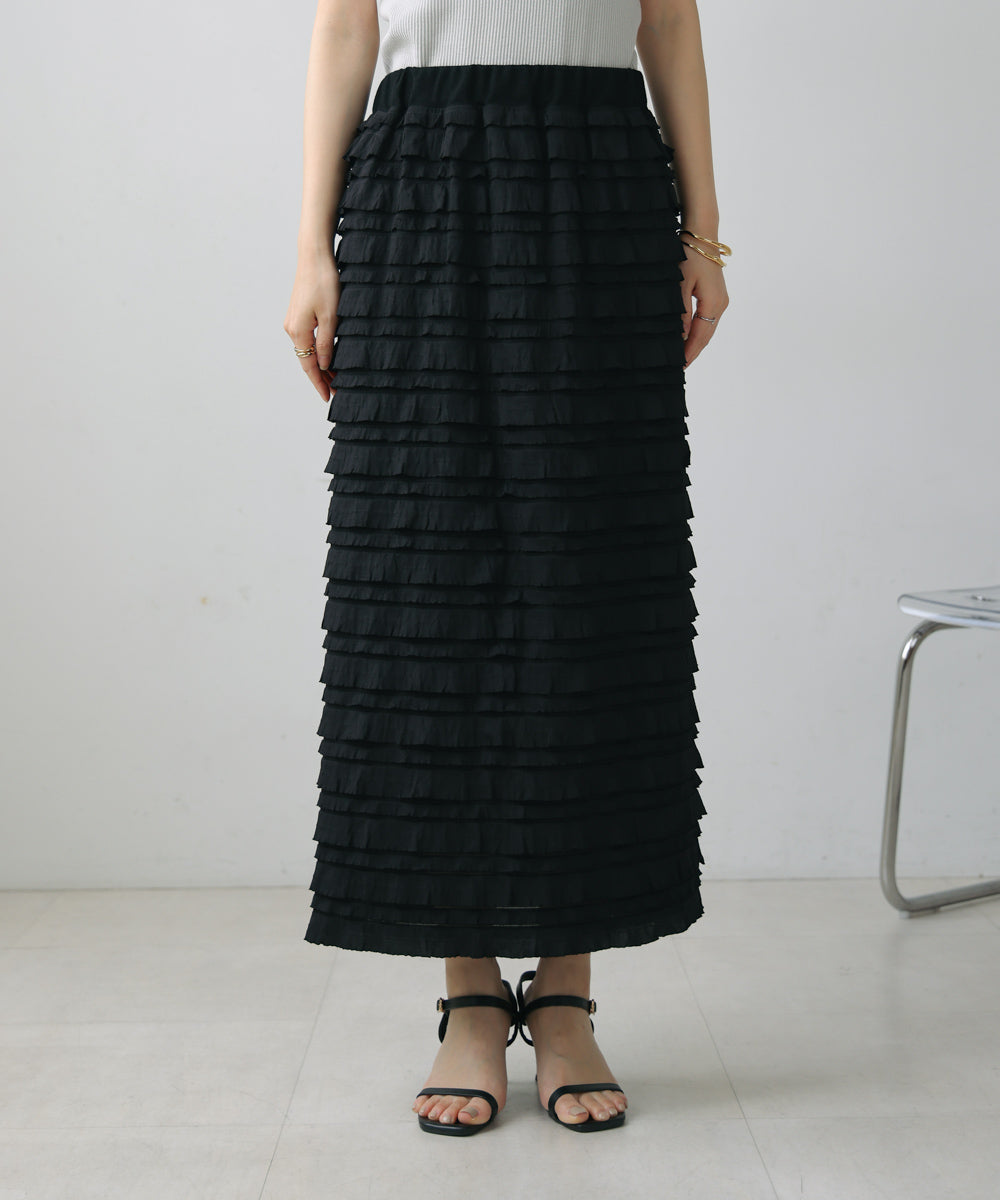 フリルカットソータイトスカート