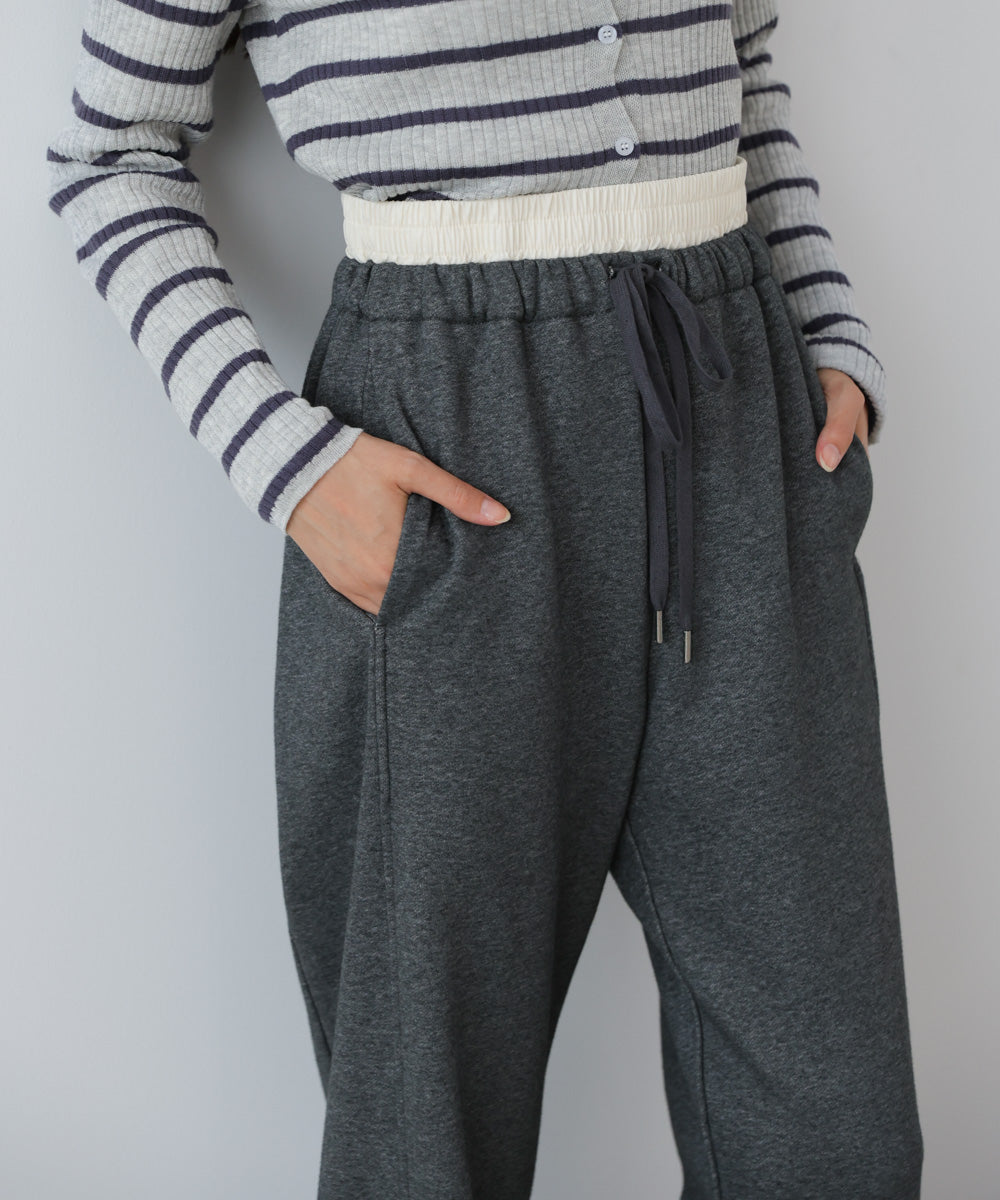 カーブシルエットスウェットパンツ