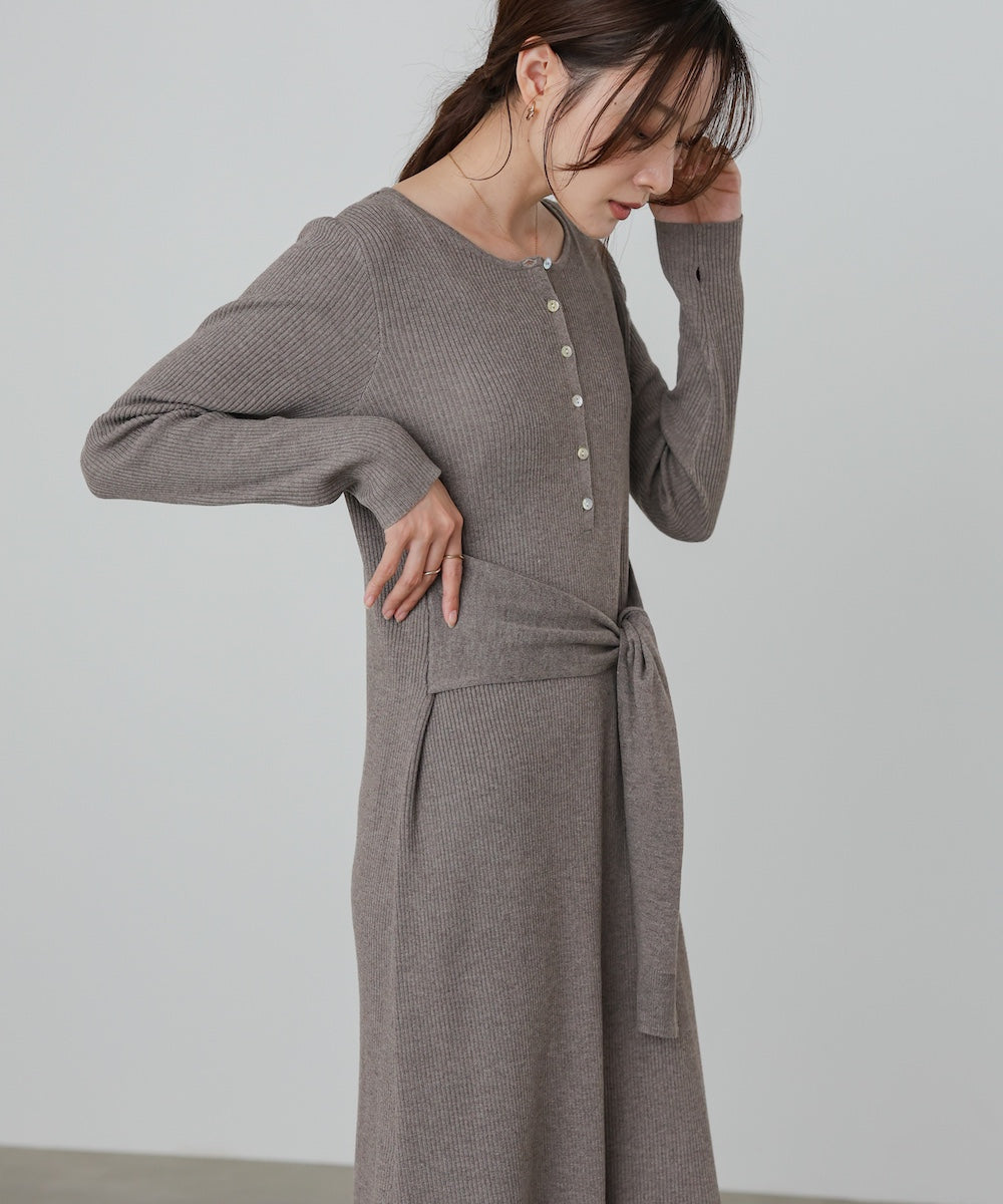 レイヤード風ウエスト結びリブニットワンピース