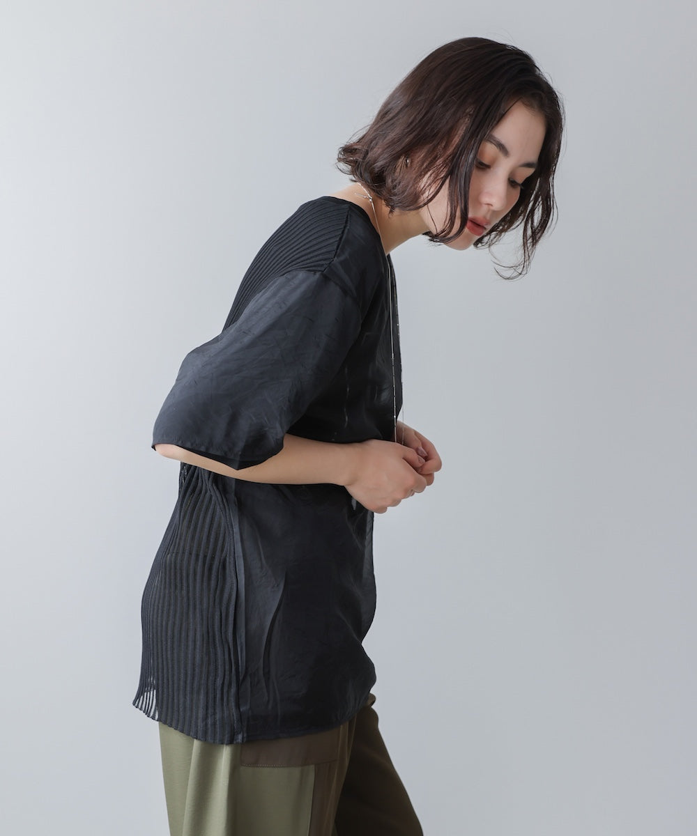 箔ロゴニットドッキングシアープルオーバー