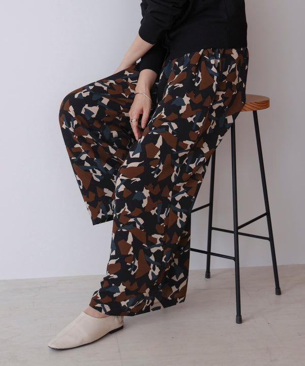 ランダムパターン柄ワイドパンツ