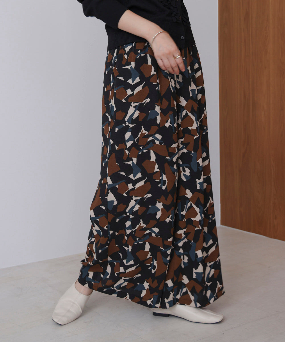 ランダムパターン柄ワイドパンツ