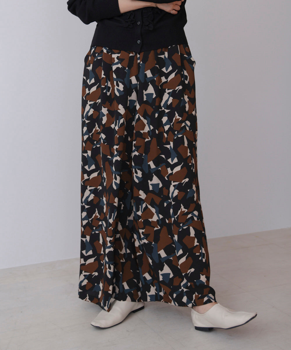 ランダムパターン柄ワイドパンツ