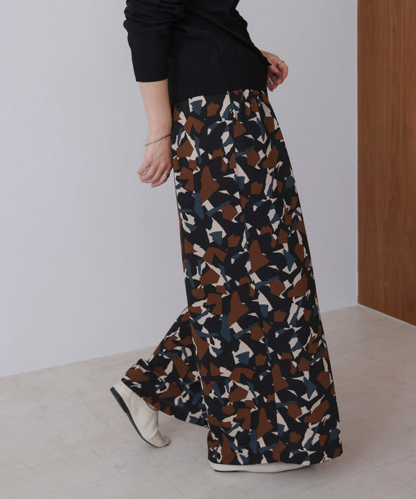 ランダムパターン柄ワイドパンツ