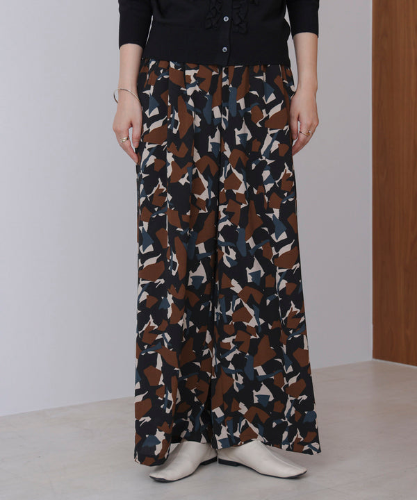 ランダムパターン柄ワイドパンツ