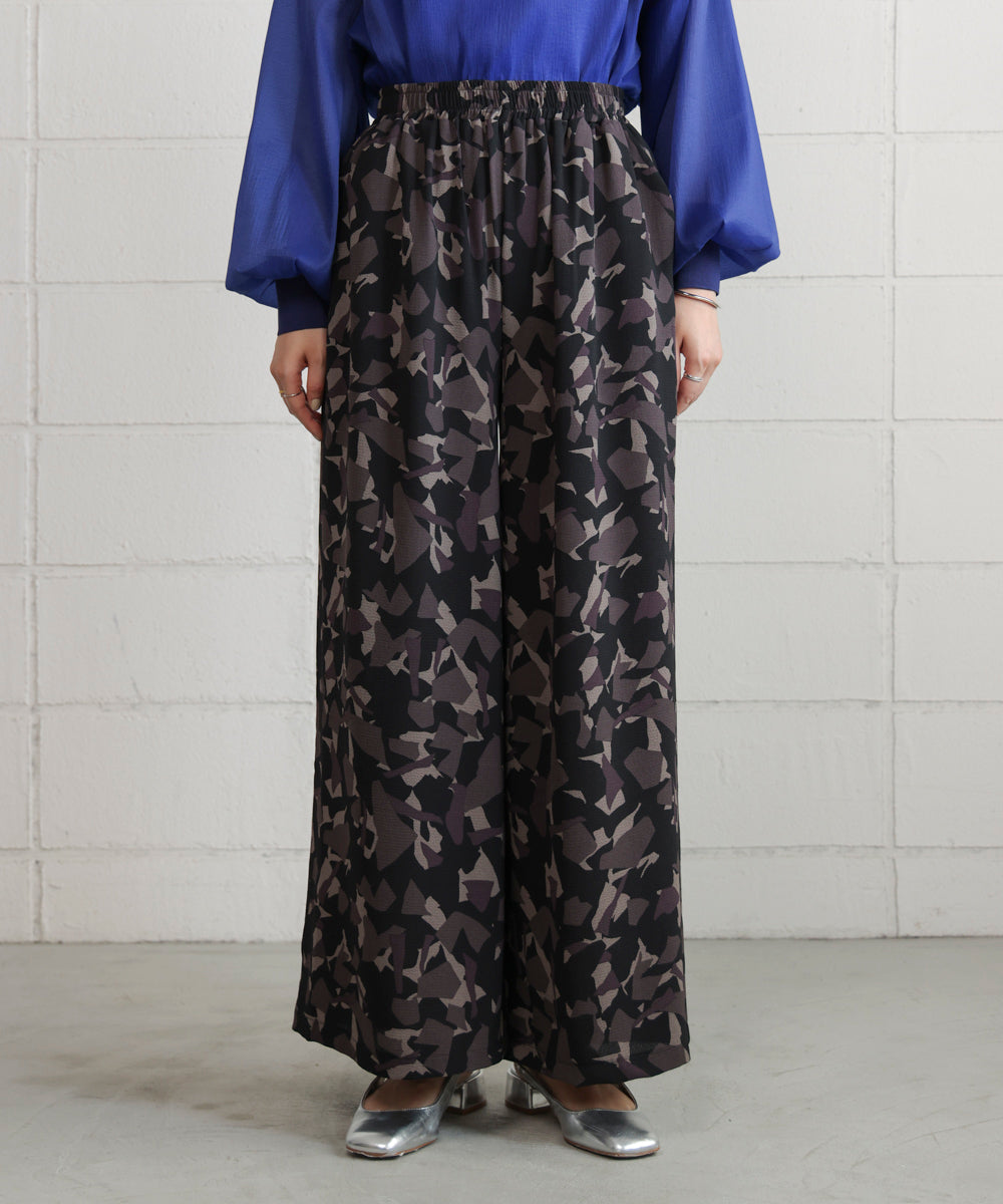ランダムパターン柄ワイドパンツ
