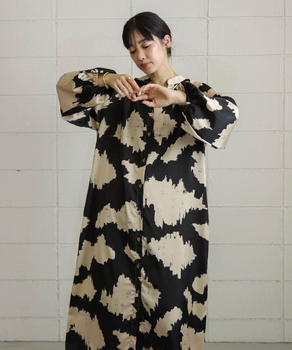 モノトーン柄シャツワンピース