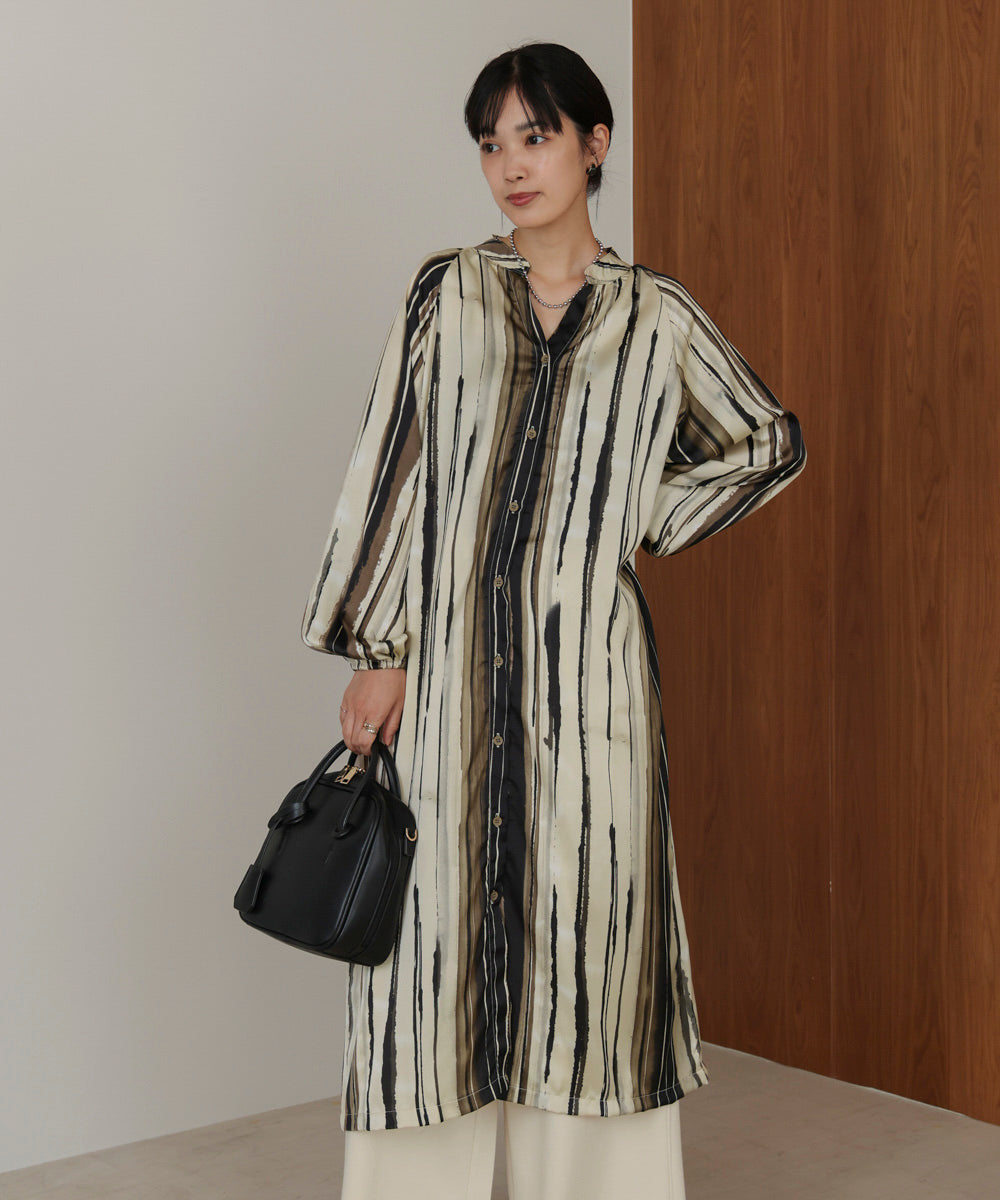モノトーン柄シャツワンピース