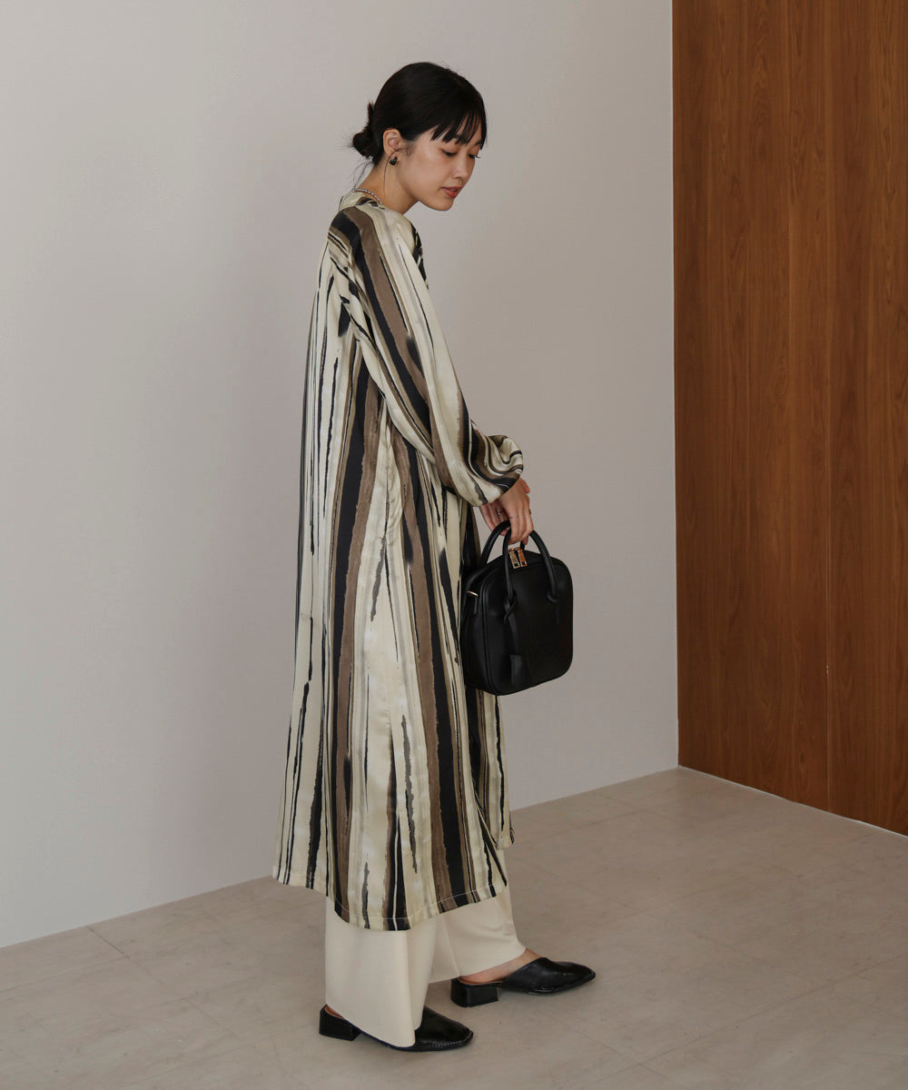 モノトーン柄シャツワンピース