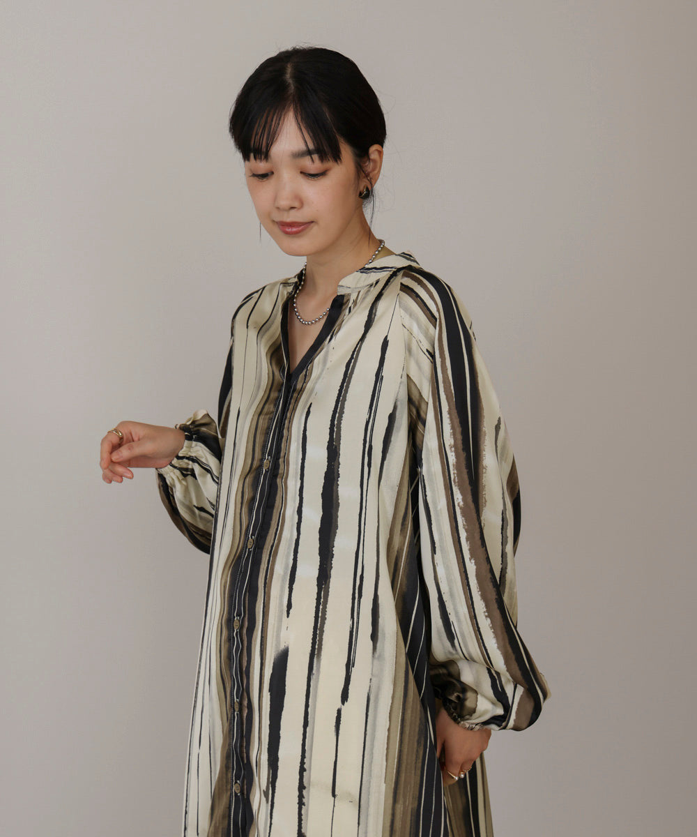 モノトーン柄シャツワンピース