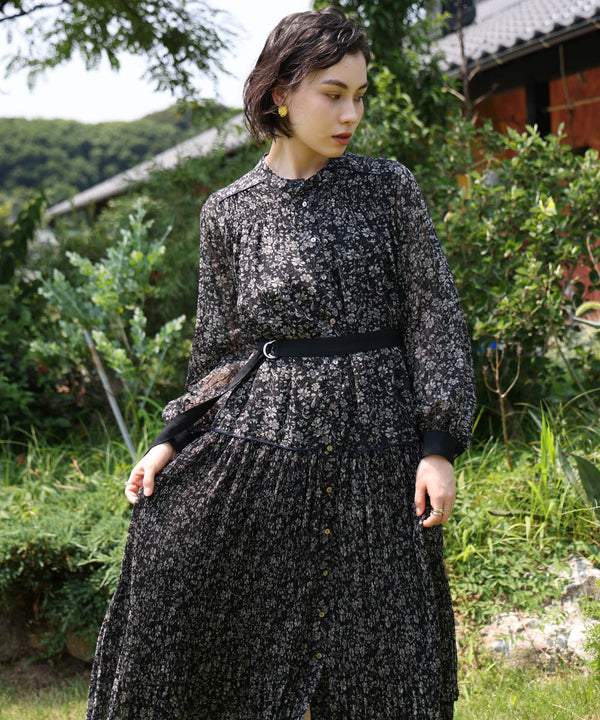 フラワープリーツワンピース