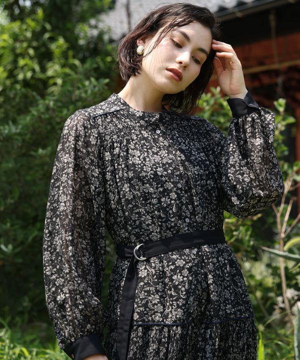 フラワープリーツワンピース