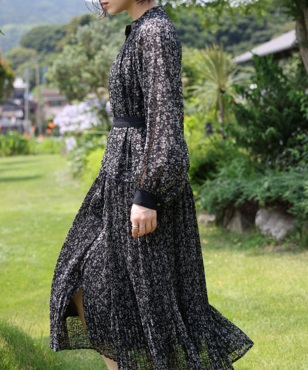 フラワープリーツワンピース