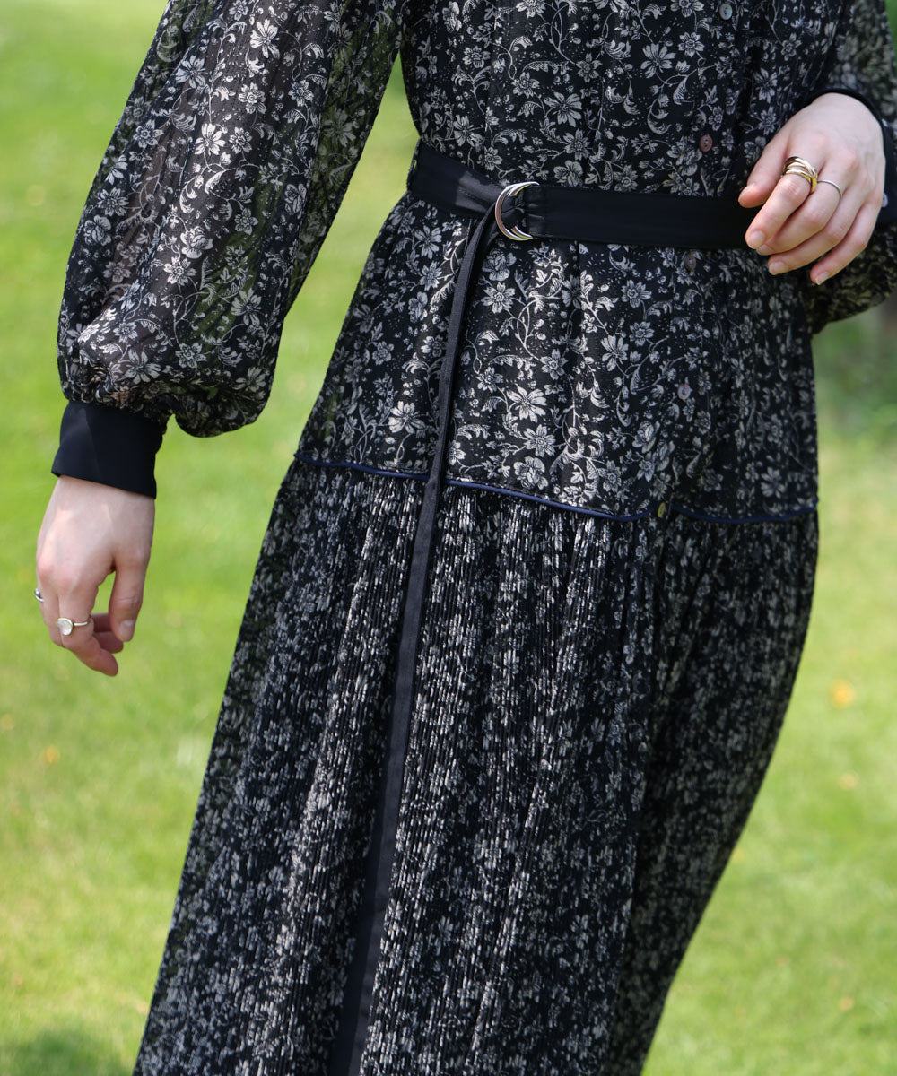 フラワープリーツワンピース