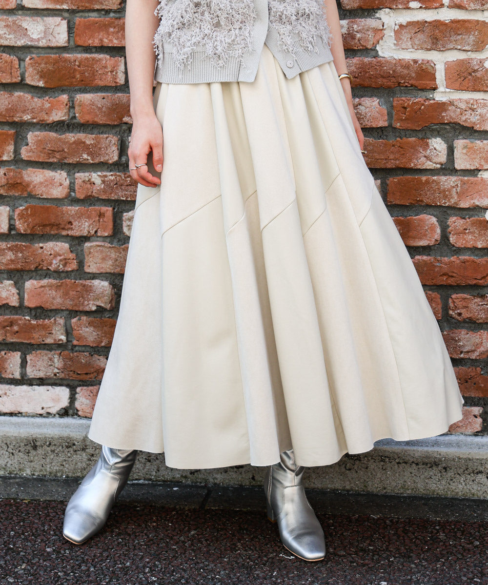 フェイクレザーフレアスカート