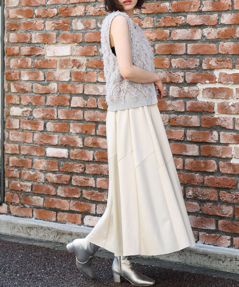 フェイクレザーフレアスカート