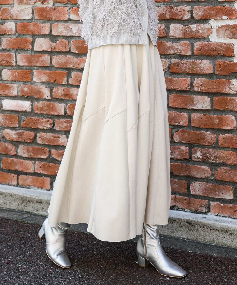 フェイクレザーフレアスカート