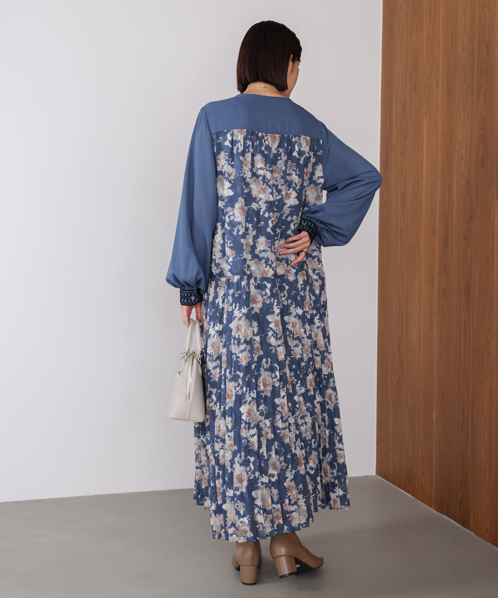 ジャガードプリーツワンピース