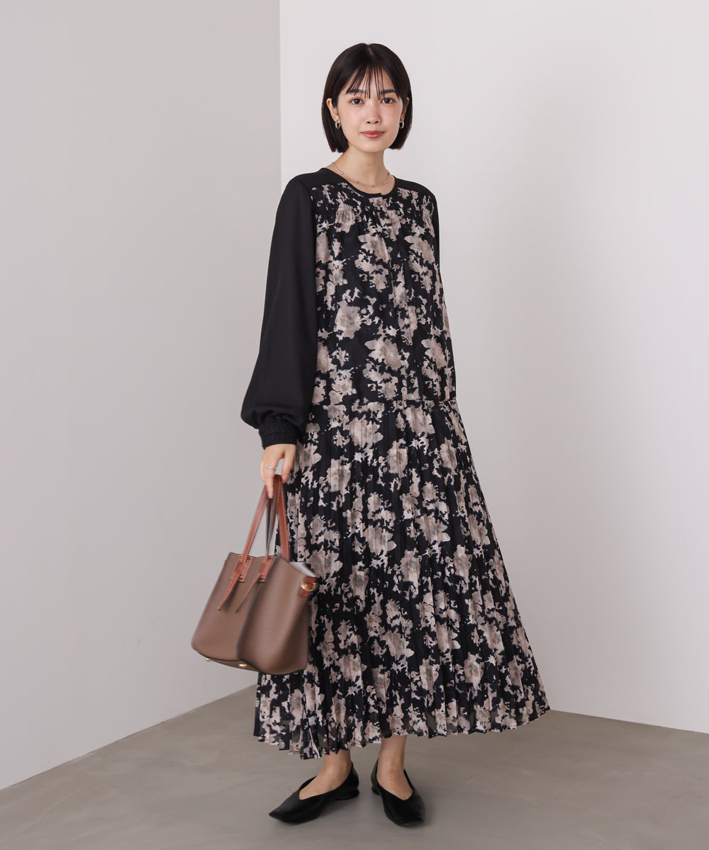 ジャガードプリーツワンピース