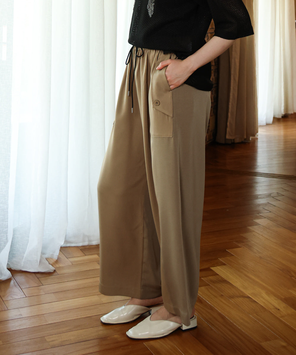 異素材カーゴパンツ