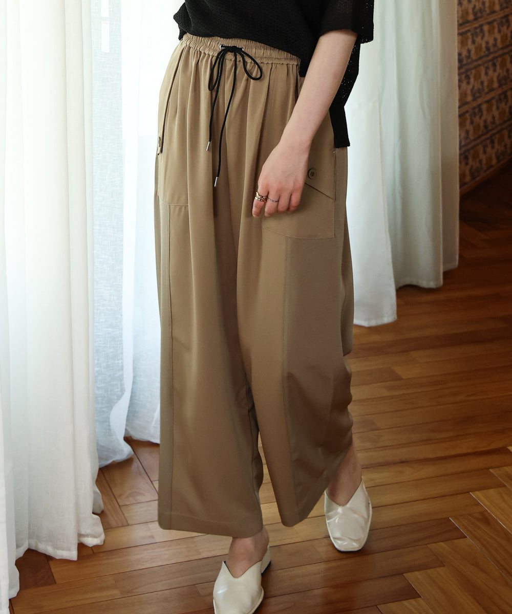 異素材カーゴパンツ
