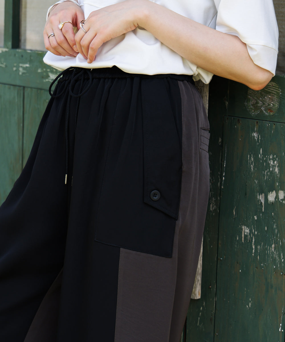 異素材カーゴパンツ