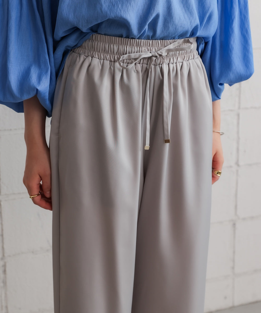 シャイニーリラックスパンツ