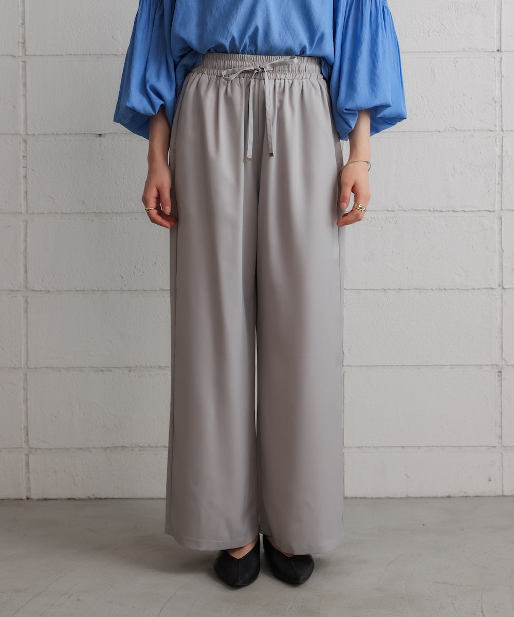 シャイニーリラックスパンツ