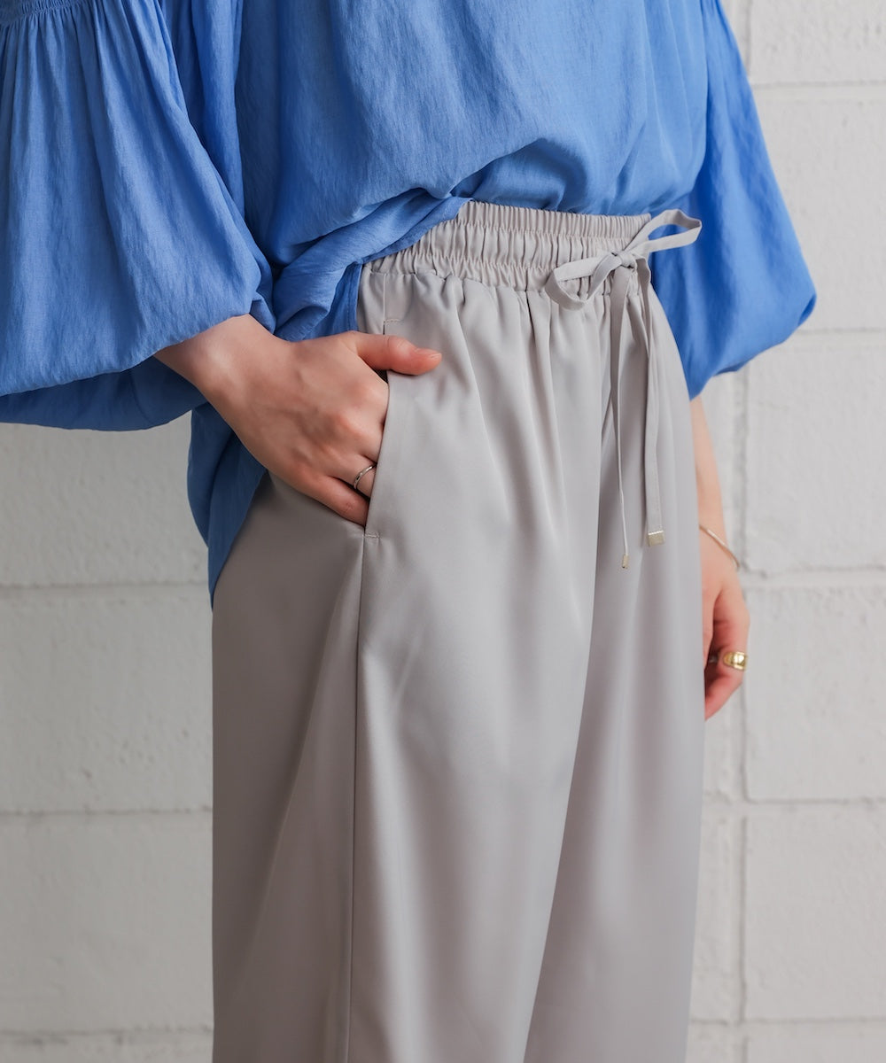 シャイニーリラックスパンツ