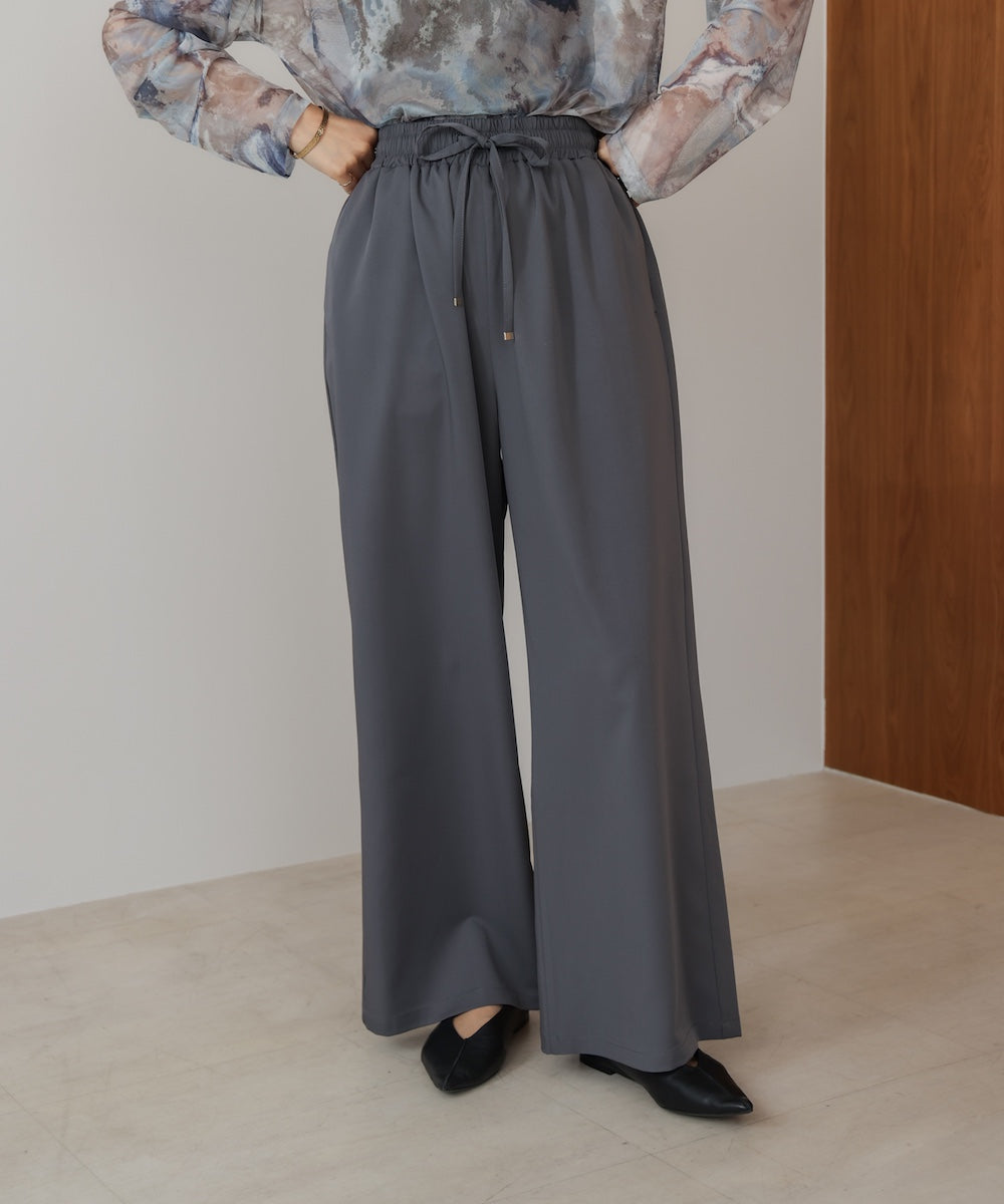 シャイニーリラックスパンツ