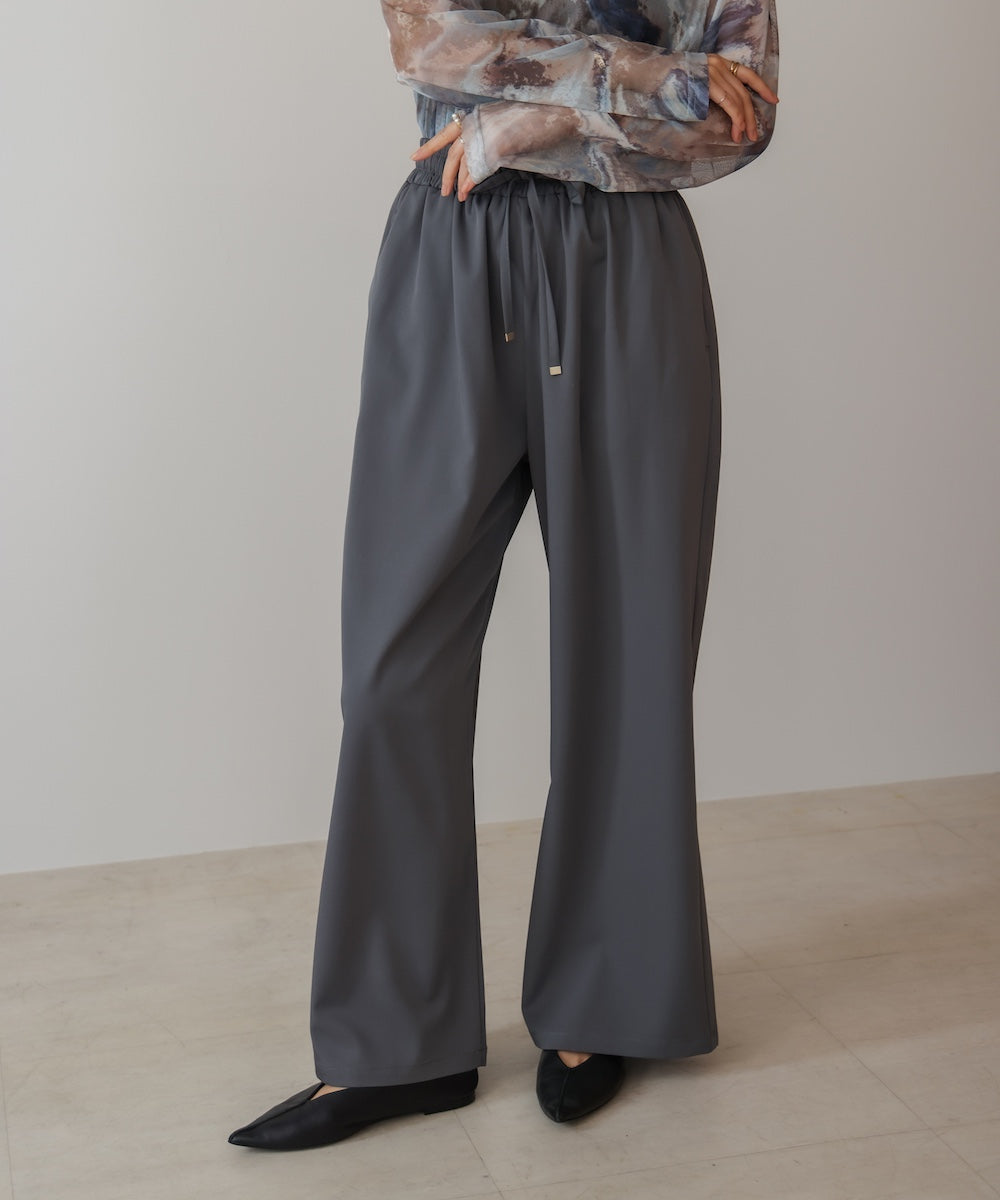 シャイニーリラックスパンツ