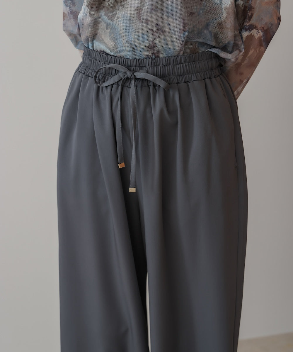 シャイニーリラックスパンツ