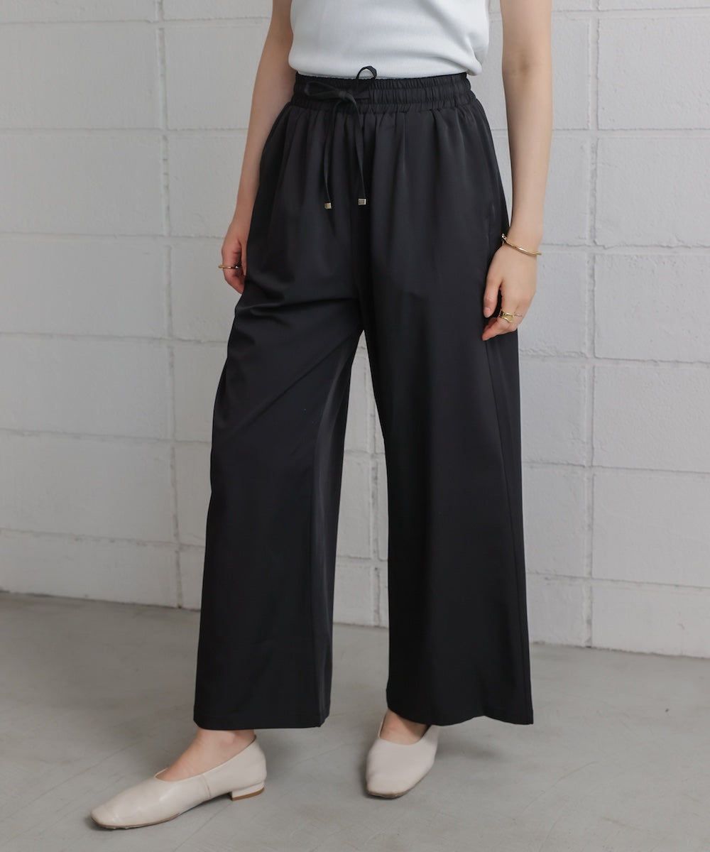 シャイニーリラックスパンツ