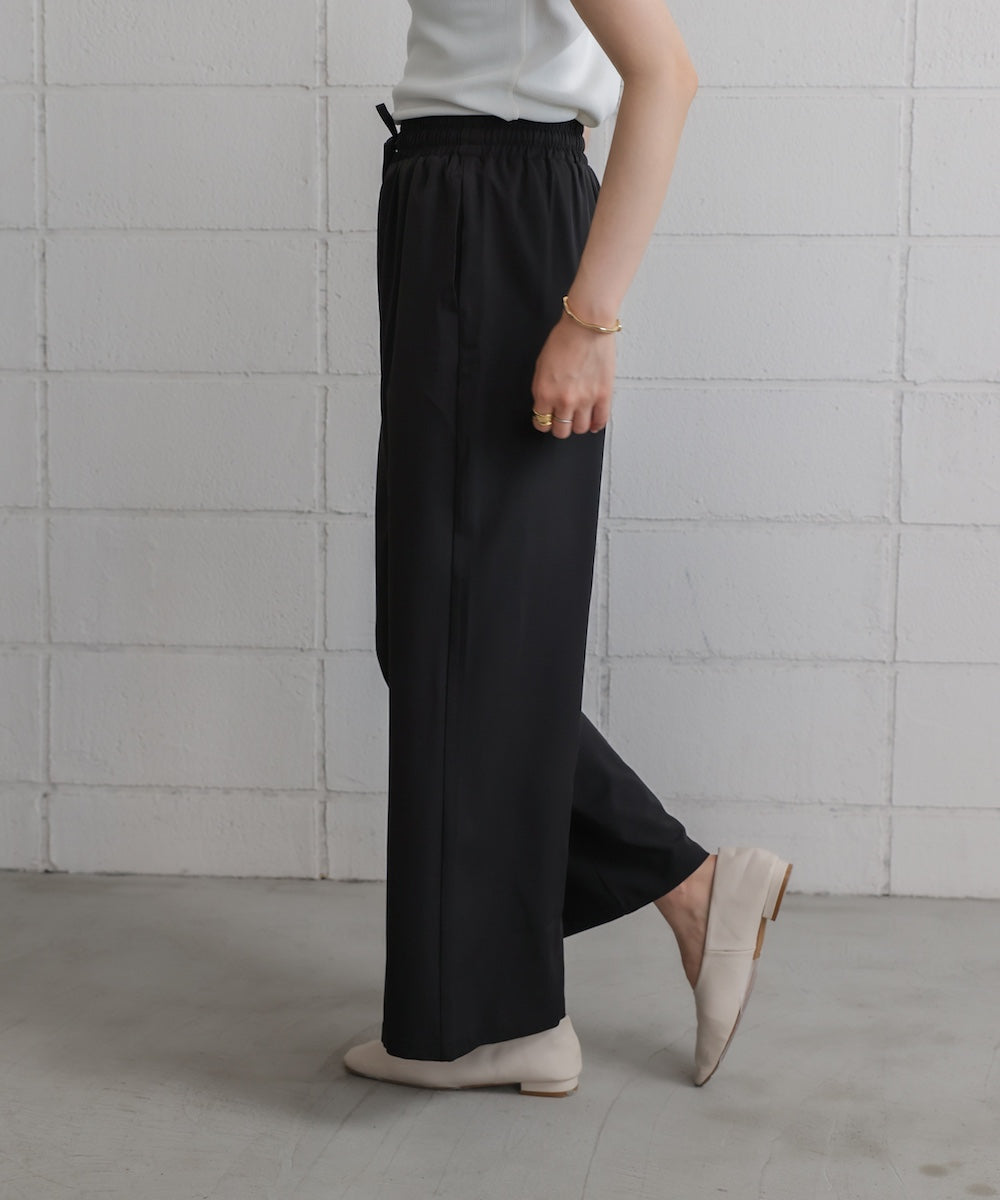 シャイニーリラックスパンツ