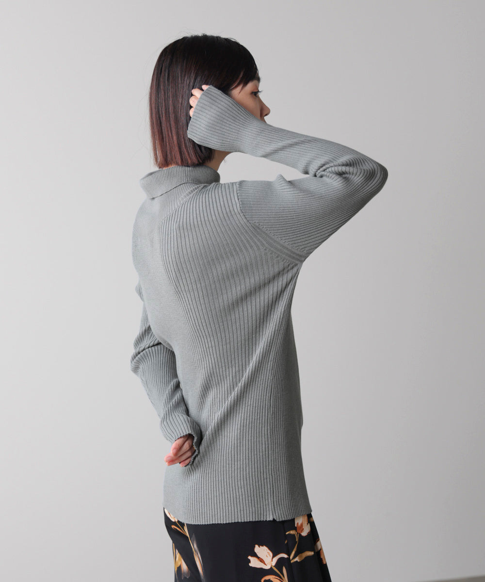 【温度調整素材】バック釦タートルニット