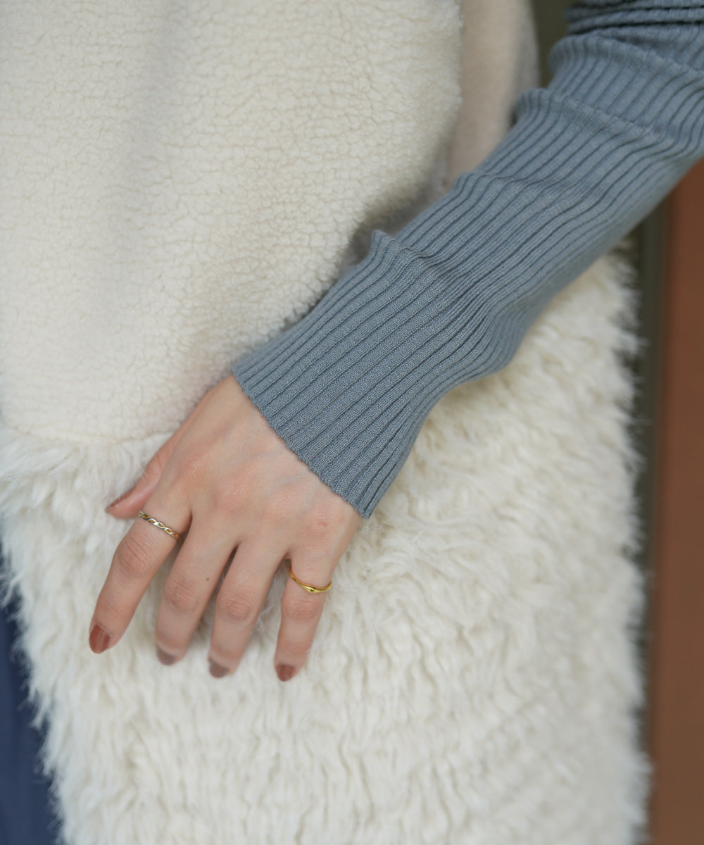 【温度調整素材】バック釦タートルニット