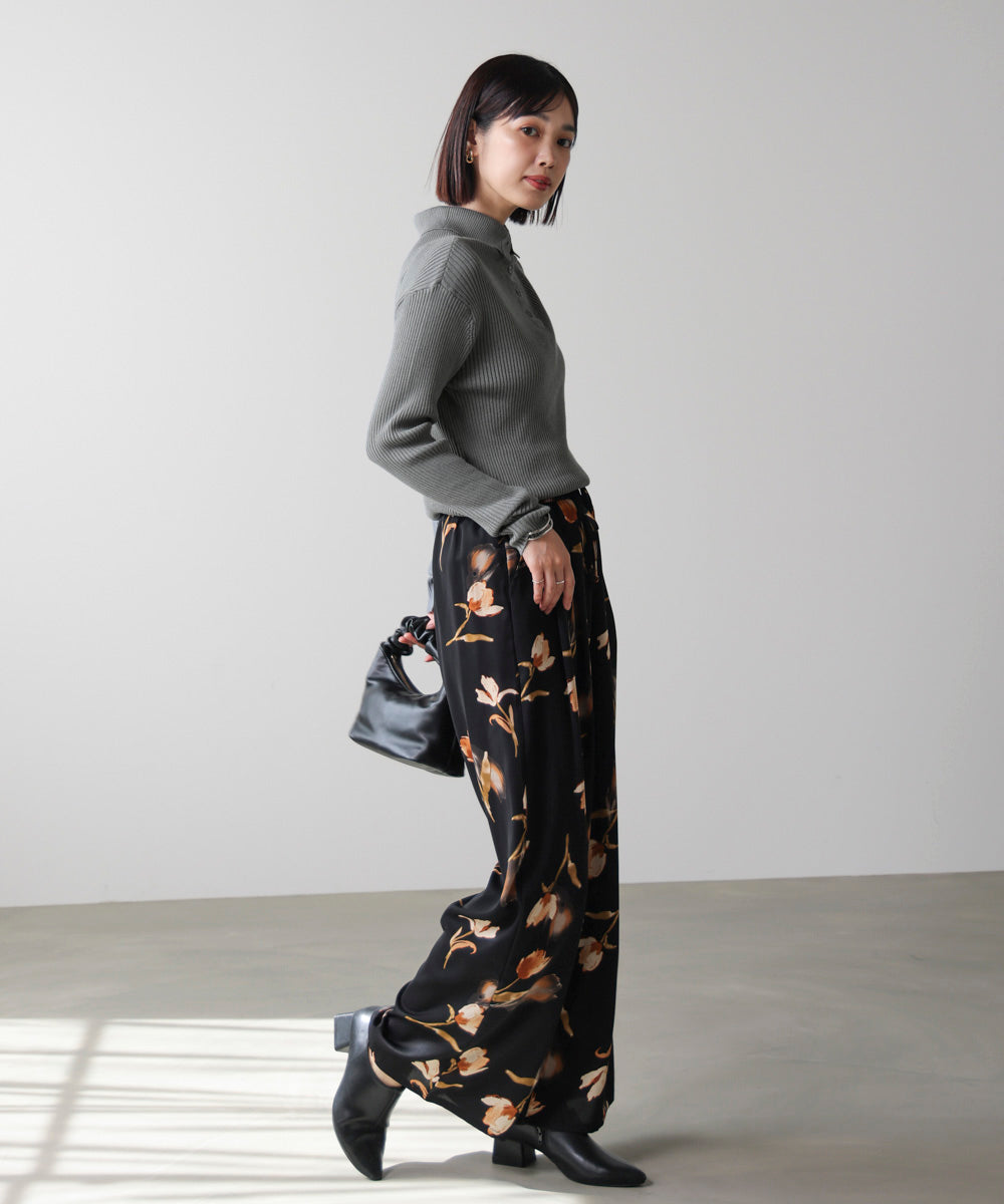 【温度調整素材】バック釦タートルニット