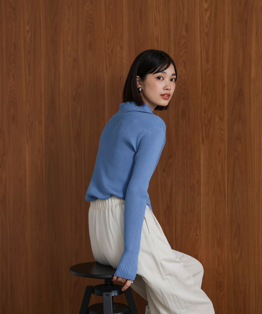 【温度調整素材】バック釦タートルニット