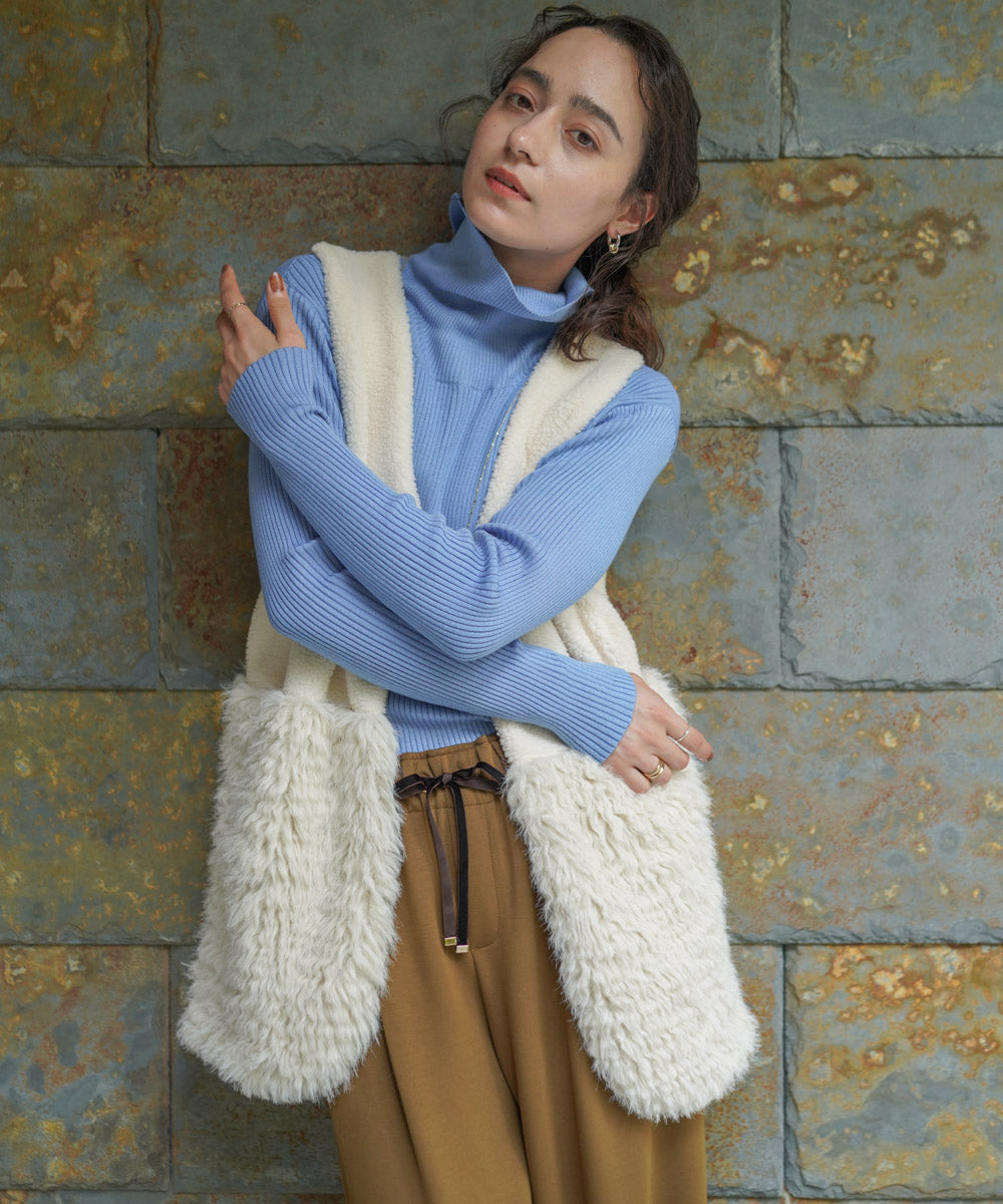 【温度調整素材】バック釦タートルニット