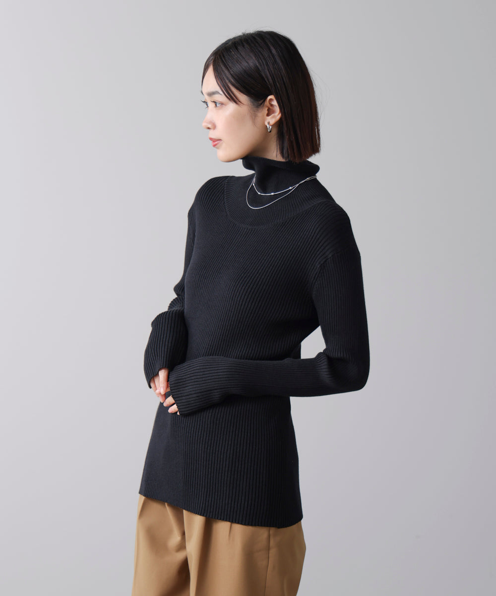 【温度調整素材】バック釦タートルニット