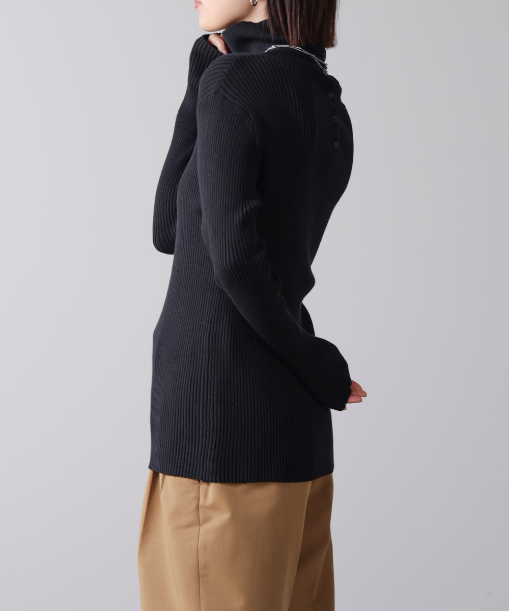 【温度調整素材】バック釦タートルニット