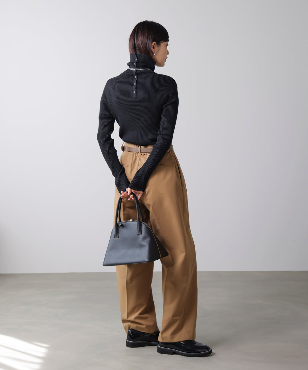 【温度調整素材】バック釦タートルニット