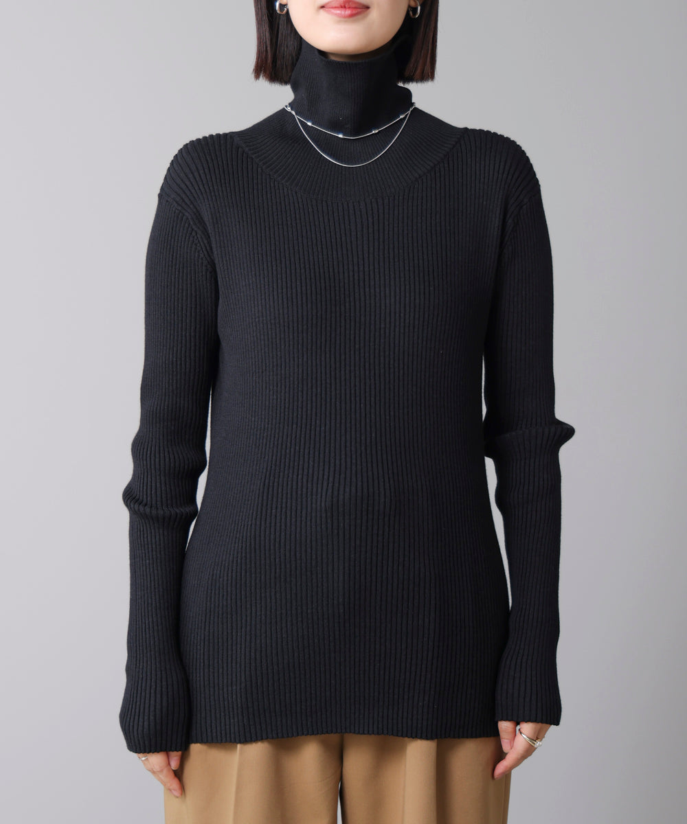 【温度調整素材】バック釦タートルニット